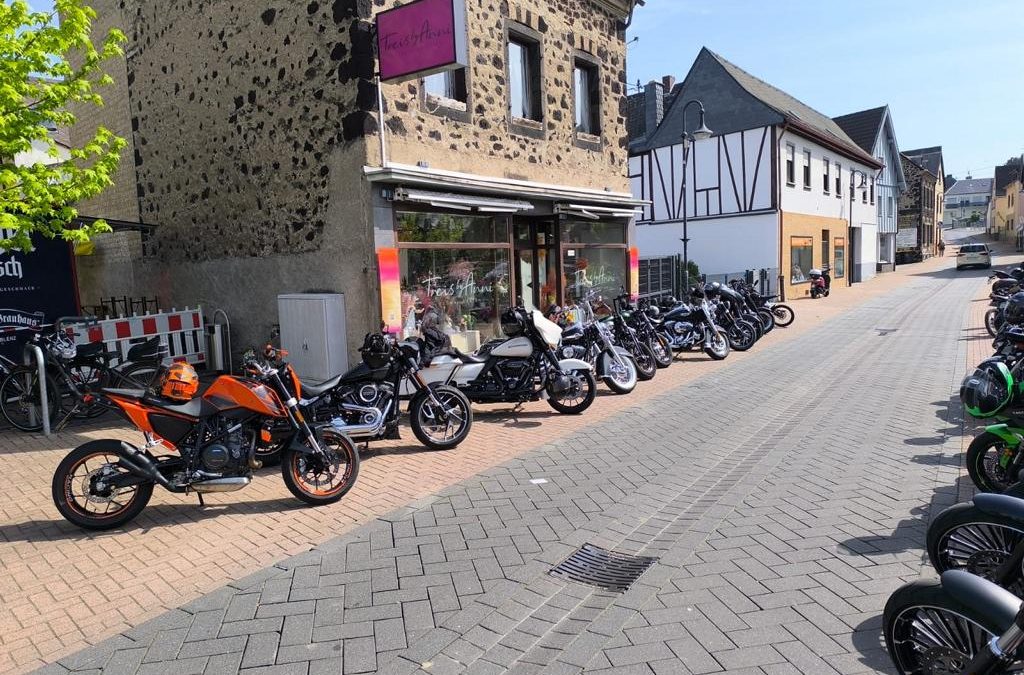 01.05.24 Bilder Motorrad-Segnung Brauhaus Mülheim-Kärlich